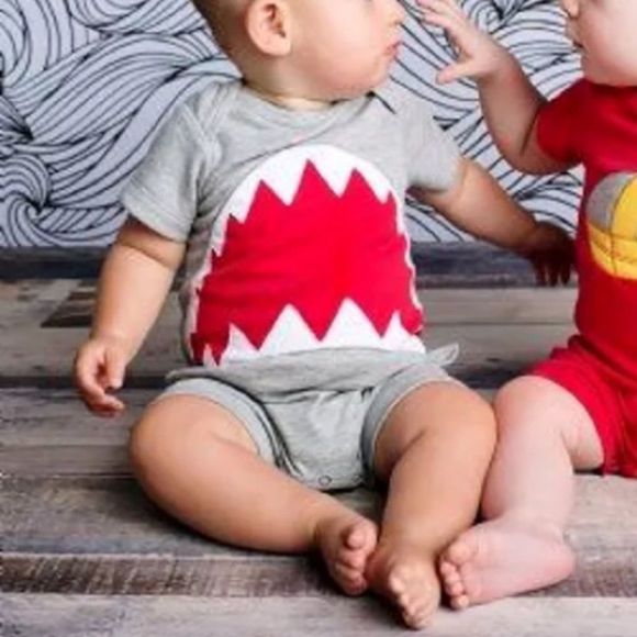 JAWS Baby Shark Short Sleeve Romper Unisex 6m-24m - Picture 3 of 8